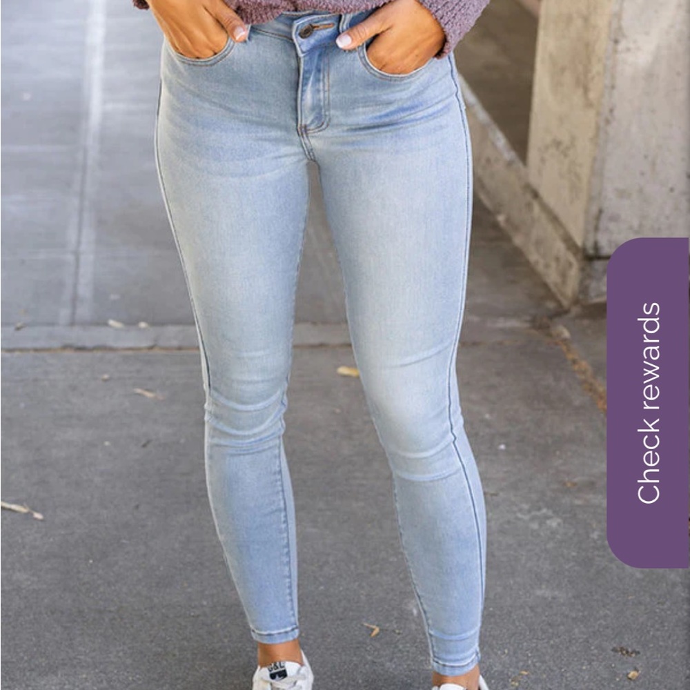 Grace & Lace all day denim mid-light wash